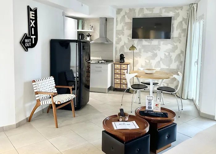 Caramel Cookie - Ac, Desk With Natural Light, 2 Balconies, Wifi And Pool