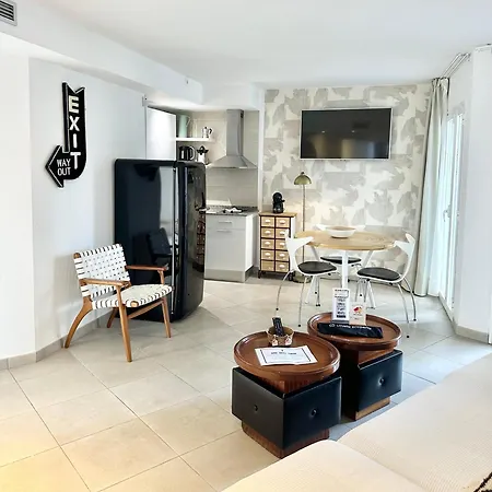 Caramel Cookie - Ac, Desk With Natural Light, 2 Balconies, Wifi And Pool